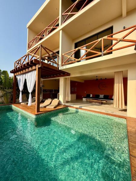 Luxury Ocean View Villa, Забронировать  Отели Оахака с парковкой, Парковка