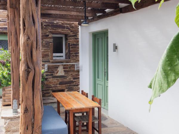 Nikos Place, Забронировать  Иос Иос