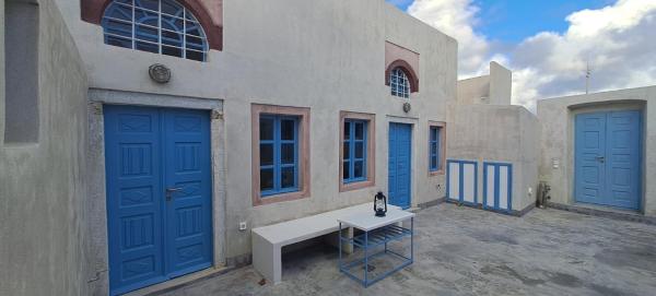 318 Oia Villa, Забронировать  Mesochórion 