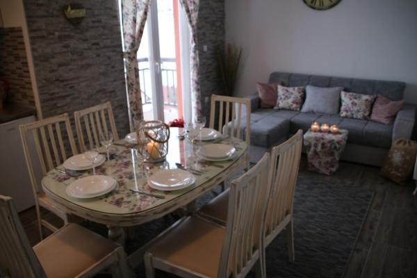 Apartmani Ciro, Забронировать  Отели Купрес с парковкой, Парковка