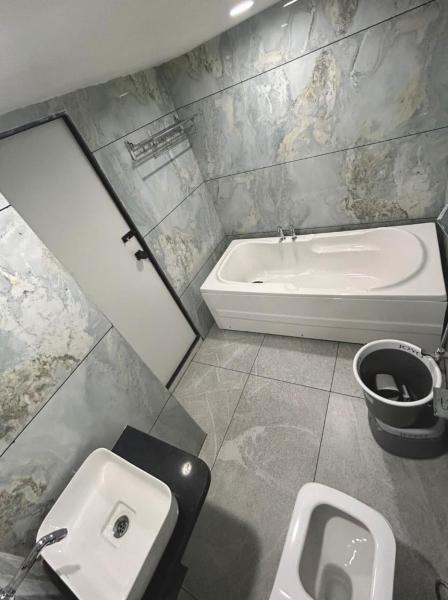 Hotel shivalay