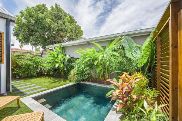 Oasis du Lagon - Lodges - Piscine Privée - Clim, Забронировать  Отели Сен-Поль с бассейном, Бассейн