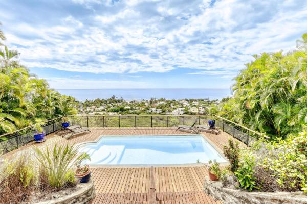 Villa Bel Ocean - Piscine & Vue Mer Saint Gilles, Забронировать  Отели Сен-Поль с парковкой, Парковка
