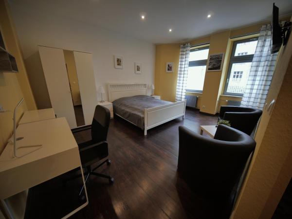 Apartments Kolo 77