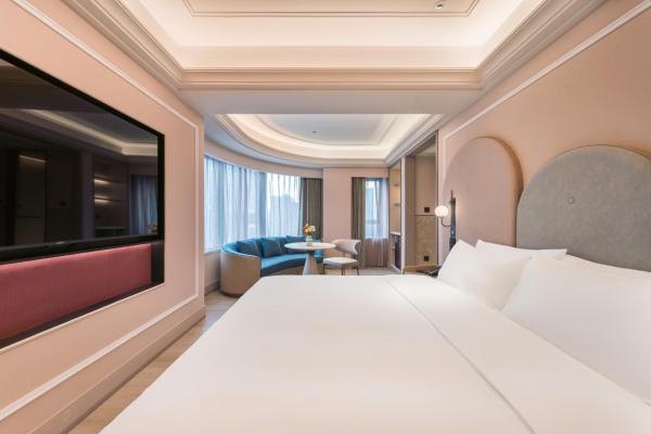 Mercure Jinandong Railway Station
