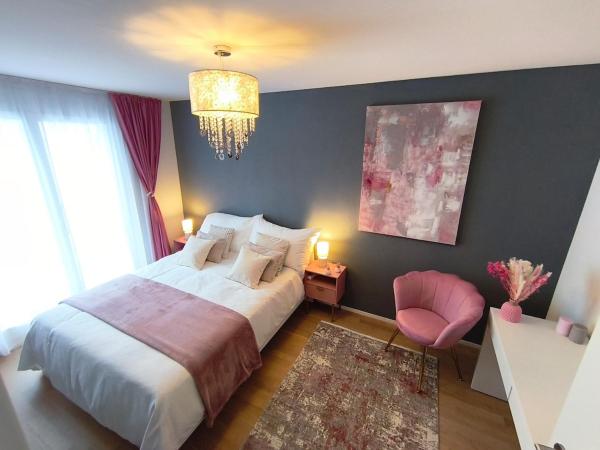 Villa with 5 Rooms- Garden, Fitness, Mountain View and free Parking, Забронировать  Бюль Ла-Грюйэр