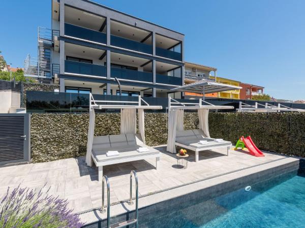 Holiday Home Villa Zwillinge - Standard in Crikvenica by Interhome, Забронировать  Отели Цриквеница с парковкой, Парковка
