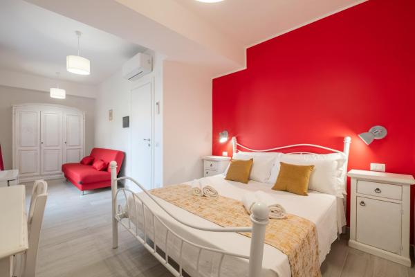 Sa Domu Colorada- Eleganza e comfort nel centro di Villasimius, Забронировать  Вилласимиус Коста-Рей