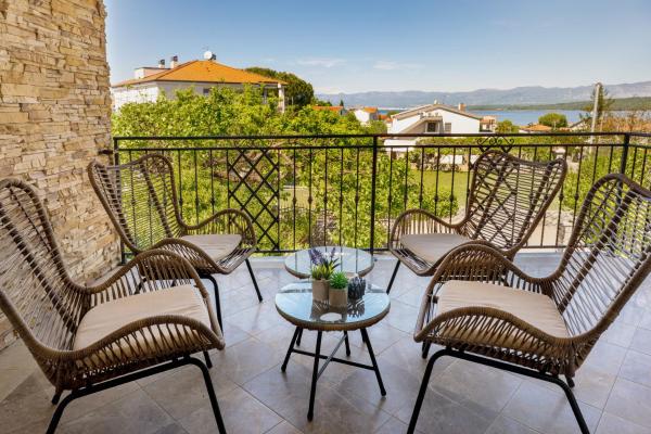 Apartments Stefano, Забронировать Апартаменты/квартира Вантачичи остров Крк