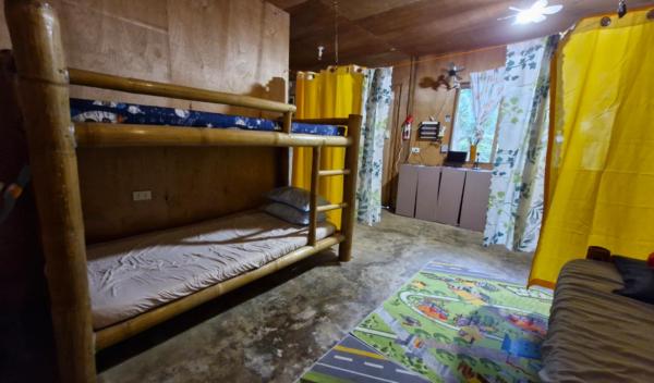 J Travel Trail Inn in Hubangon, Mahinog, Camiguin, Забронировать  Махиног 