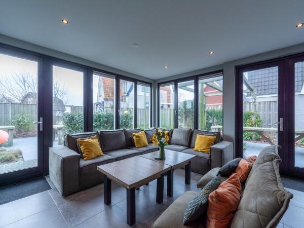 Callantsoog Group getaway Beach, Забронировать  Отели Kop van Noord-Holland с парковкой, Парковка