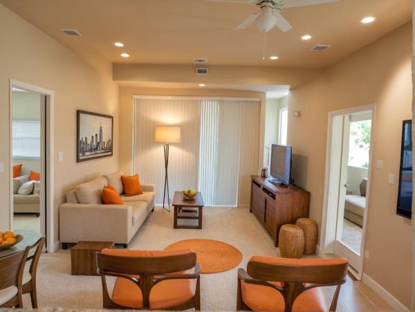 Modern Venice Beach Stay - Walk to Marina & Boardwalk, Забронировать  Отели Большого Лос-Анджелеса с бассейном, Бассейн
