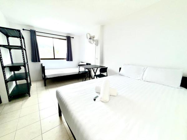 Patong Canal Villa 202, Забронировать  Отели Патонг-Бич с парковкой, Парковка