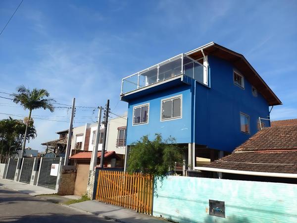 Casa aconchegante a 500 perto da praia, Забронировать  Флорианополис South of Brazil