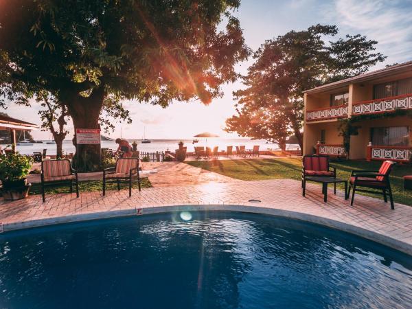 Sunset Shores Beach Hotel