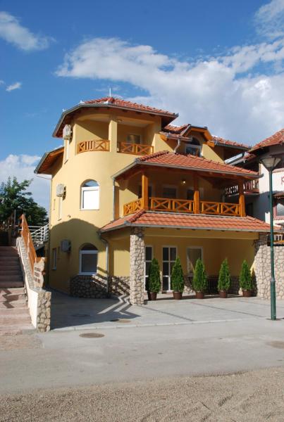 Vila Simic Srebrno Jezero