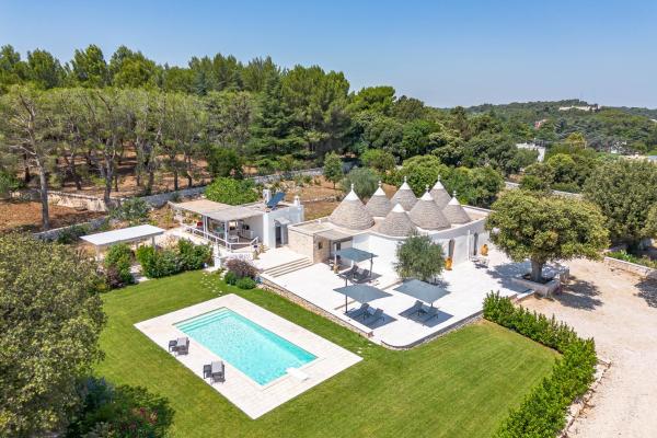 Relais I Secolari, Забронировать  Отели Сельва-ди-Фазано с бассейном, Бассейн