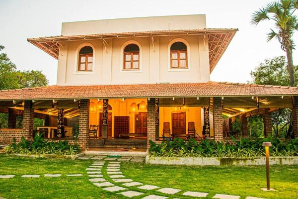 Holy Mountain Villa - Tiruvannamalai, Забронировать  Отели штата Тамилнада с парковкой, Парковка