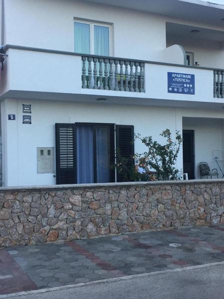 Apartmani Tustica, Забронировать  Отели Свети-Петар с парковкой, Парковка