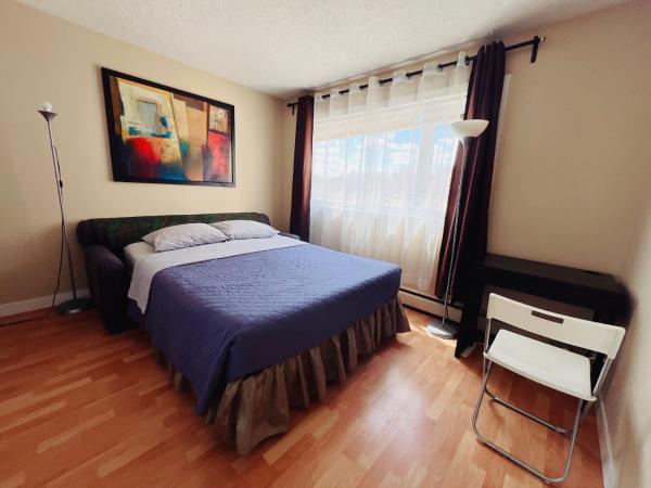 Private Rooms in a 2 Bedroom Condo Downtown Central Edmonton Non Smoking, Забронировать  Эдмонтон Форт-Саскатчуон