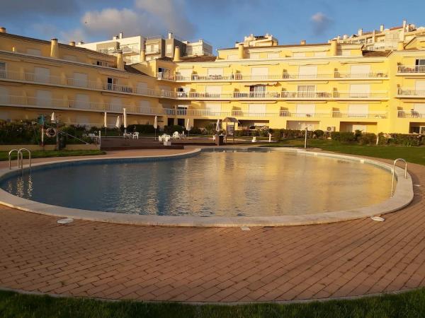 Sunset Village Apartment - Brisa Da Ericeira, Забронировать Апартаменты/квартира Отели Эстремадура с парковкой, Парковка