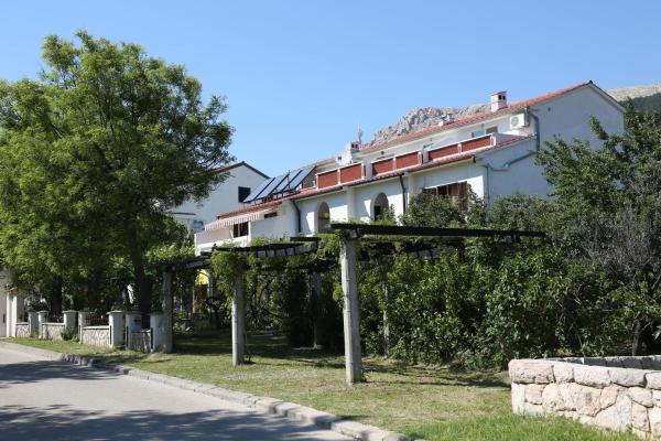 Apartments Fam Tomasic, Забронировать Апартаменты/квартира Башка остров Крк