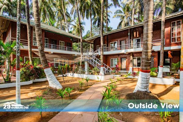 Pool Stay At Alibaug By 29 Bungalow, Забронировать  Нагаон штат Махараштра