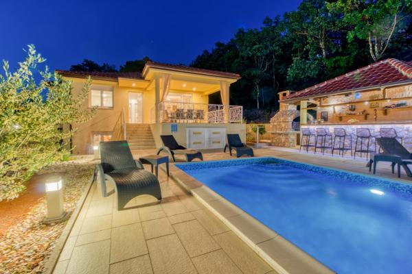 Villa Sole, Забронировать  Омишаль остров Крк