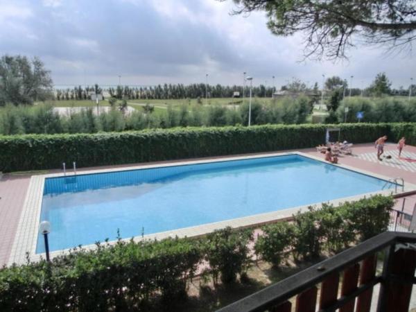 SOTTO IL PINO, Забронировать  Отели Эраклея-Маре с парковкой, Парковка