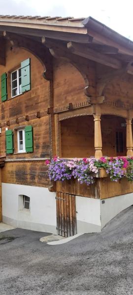 Mountain Village Room, Забронировать  Отели Хабкерн с парковкой, Парковка