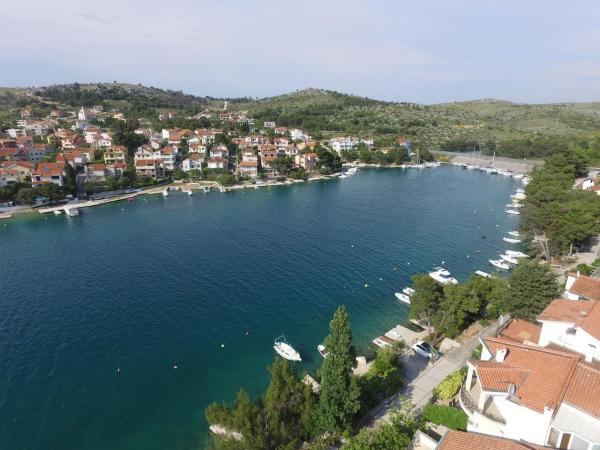 Villa Red Hill, Забронировать  Жаборич Шибенско-Книнская жупания