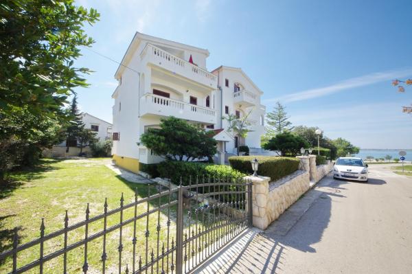 Apartments Beach, Забронировать Апартаменты/квартира Врси Задарская жупания