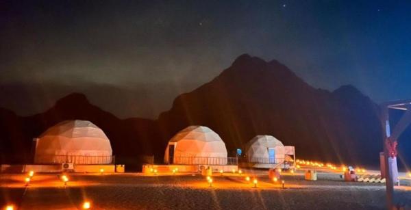 Qais Camp Wadi Rum, Забронировать  Отели мухафаза Акабы с парковкой, Парковка