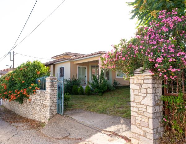 Villa with private garden, Забронировать  Крестена 