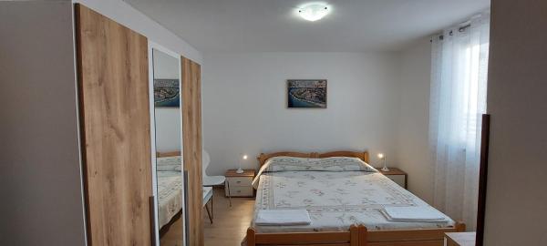 Room Eta, Забронировать  Црес 