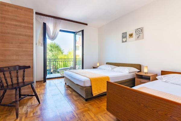 Apartments Pero by El-Pi Tours