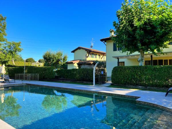 Agriturismo Bitturelli, Забронировать  Отели Озера Гарды с парковкой, Парковка