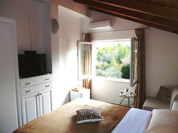 Nice Apartment & Room in Cavtat
