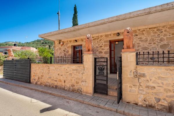 Villa Leonton with a private pool, Забронировать  Кисамос Западный Крит