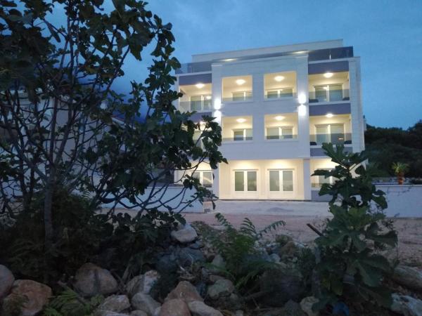 Apartments Villa Hadria, Забронировать Апартаменты/квартира Апартаменты Biokovo Nature Park, Апартаменты/квартира
