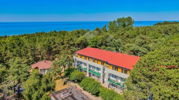 Ameba Resort, Забронировать  Отели Западно-Поморского воеводства с парковкой, Парковка