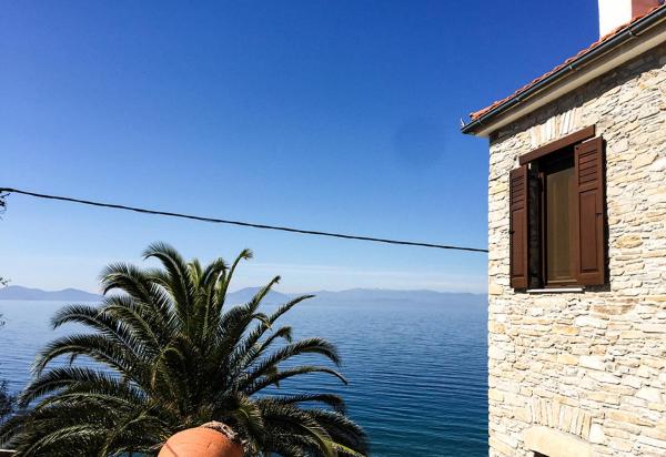 Stone Villa Pelion, Забронировать  Отели Афиссос с парковкой, рядом с Пляж Abovos Beach, Парковка