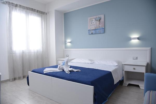 B&b VICTORIA, Забронировать  Отели Порто-Чезарео с парковкой, Парковка
