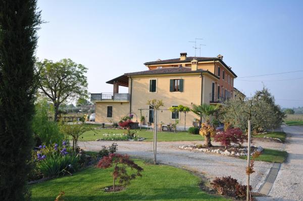 Agriturismo Corte Albarel, Забронировать  Кастельнуово-дель-Гарда Garda Veneto