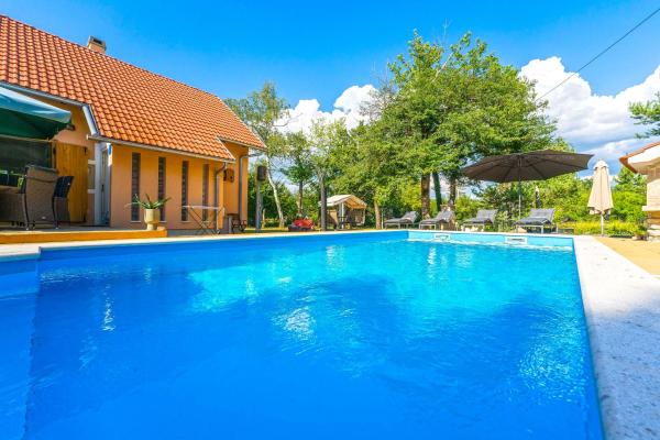 Villa Suzanas Nature Hideout, Забронировать  Госпич 