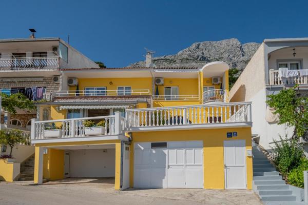 Apartments Antonio, Забронировать Апартаменты/квартира Отели Башка-Вода с парковкой, рядом с Памятник Св. Николаю, Парковка