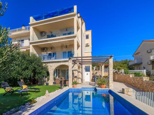 Apartmani Tijana, Забронировать  Нови-Винодолски Приморско-Горанская жупания