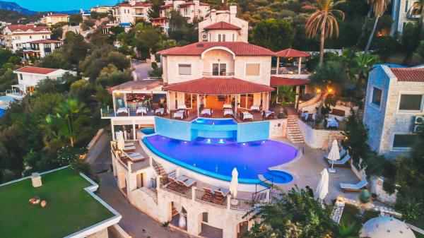 Lighthouse Hotel Kaş, Забронировать  Отели Каш с бассейном, Бассейн