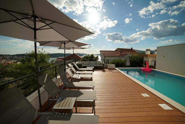 Apartments Gazebo, Забронировать Апартаменты/квартира Отели Трогир с бассейном, Бассейн