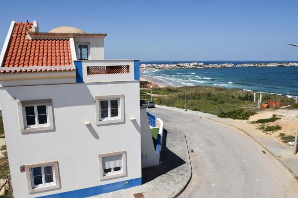 Villa Pedras Muitas - Baleal, Забронировать  Отели Оэсте с парковкой, Парковка